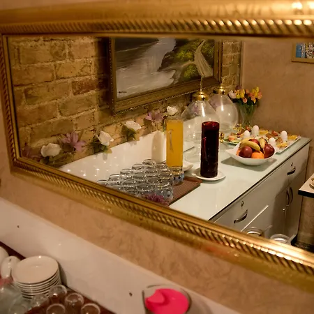 Hotel Taksim Trust