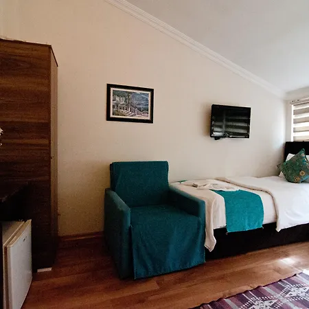 Hotel Taksim Trust